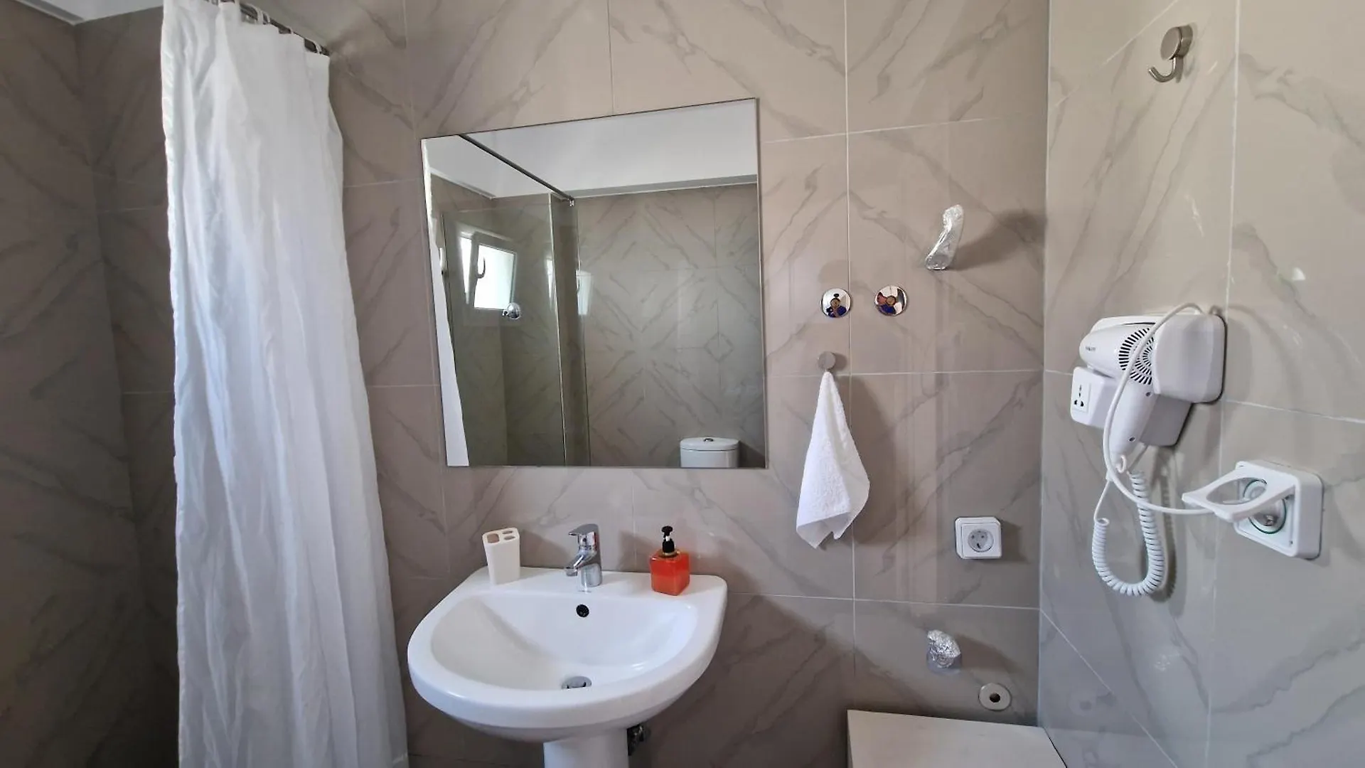 Horizon View Rooms هيماري